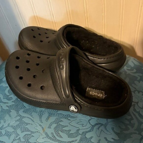 Boys Fur Lined Crocs - Picture 1 of 3